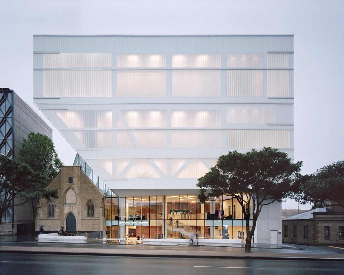 Hassell @HASSELL_Studio reveals Arts Centre with sliced translucent volume which is in dialogue with historic church: https://t.co/1TkLcajZ80 #architecture #australia https://t.co/UGC5mcoqBt